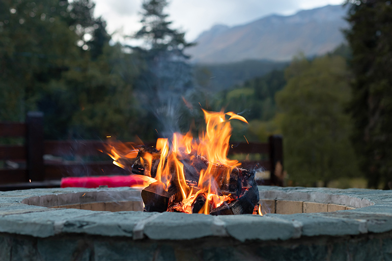 A Detailed Guide For Building & Using A Wood Fire Pit